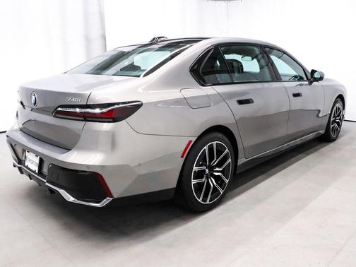 2024 BMW 740 i xDrive