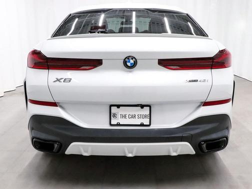 2023 BMW X6 xDrive40i