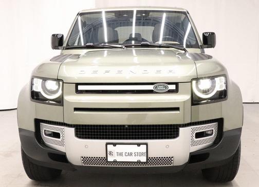 2022 Land Rover Defender 110 SE
