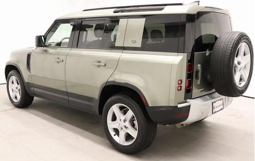 2022 Land Rover Defender 110 SE
