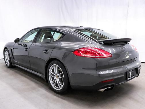 2014 Porsche Panamera 4
