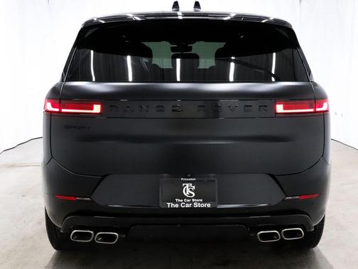 2025 Land Rover Range Rover Sport SE