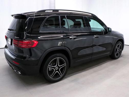 2025 Mercedes-Benz GLB 250 4MATIC