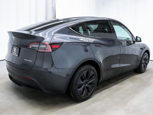 2024 Tesla Model Y Long Range Dual Motor All-Wheel Drive