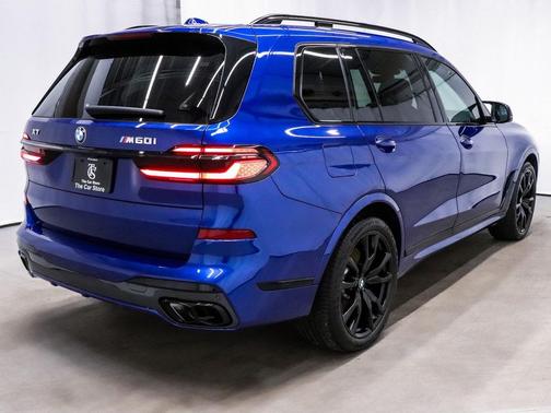 2025 BMW X7 M60i