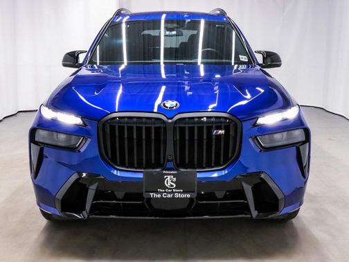 2025 BMW X7 M60i