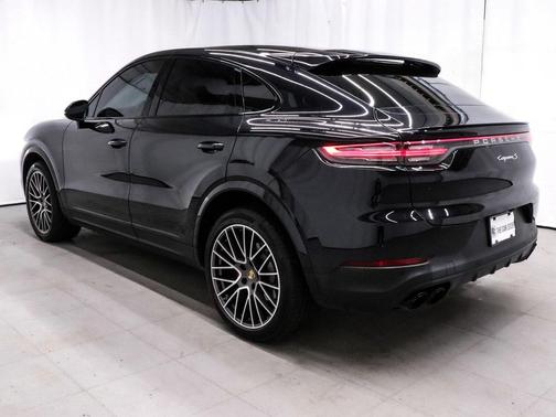 2022 Porsche Cayenne S