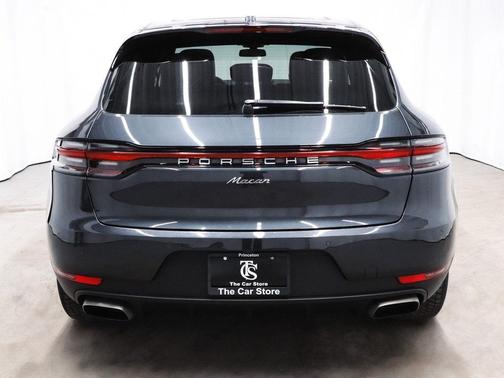 2020 Porsche Macan Base