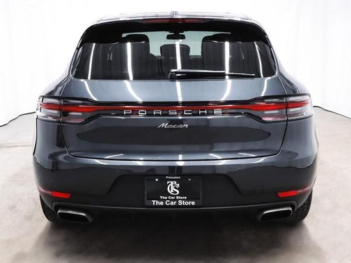 2020 Porsche Macan Base