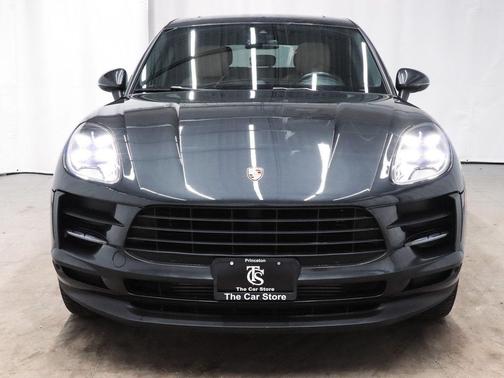 2020 Porsche Macan Base