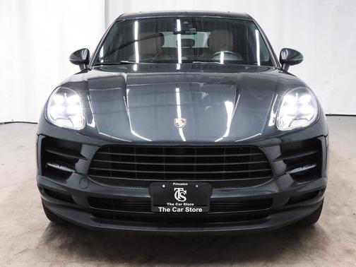 2020 Porsche Macan Base