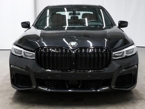 2022 BMW 750 i xDrive