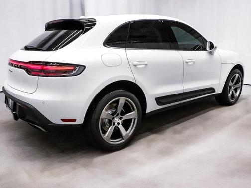 2022 Porsche Macan Base