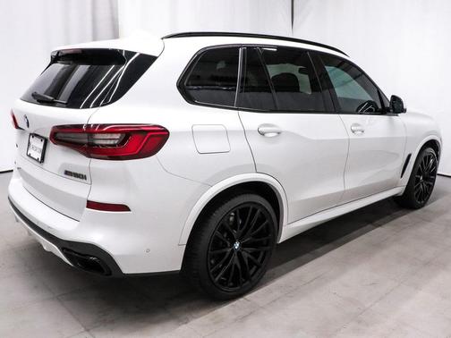 2020 BMW X5 M50i