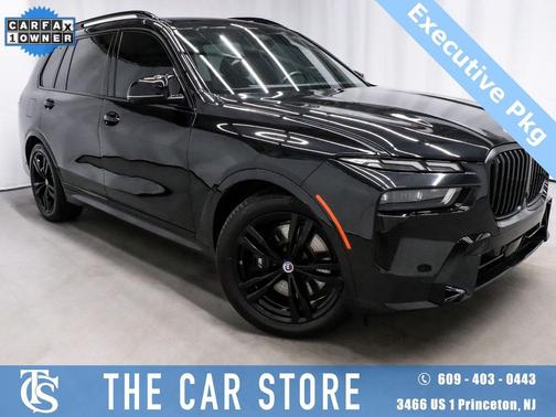 2023 BMW X7 M60i