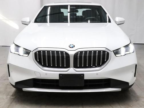2025 BMW 530 xDrive