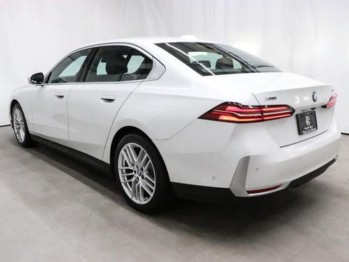 2025 BMW 530 xDrive