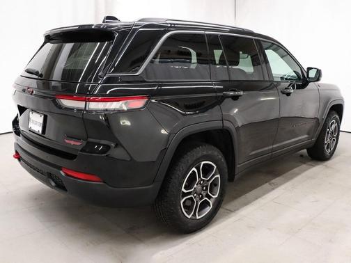 2022 Jeep Grand Cherokee Trailhawk