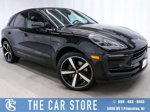 2022 Porsche Macan Base