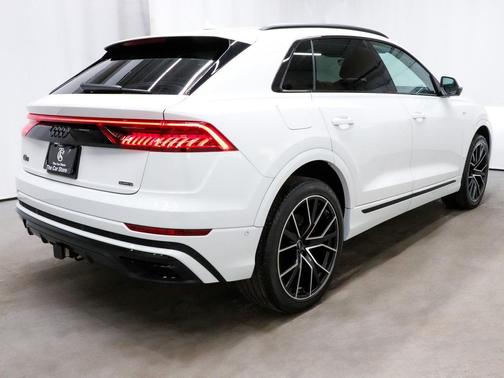 2023 Audi Q8 55 Premium Plus