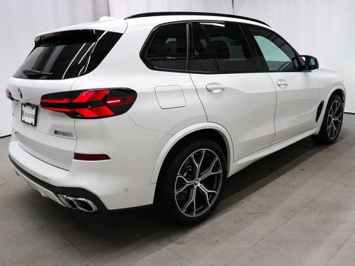 2026 BMW X5 M60i