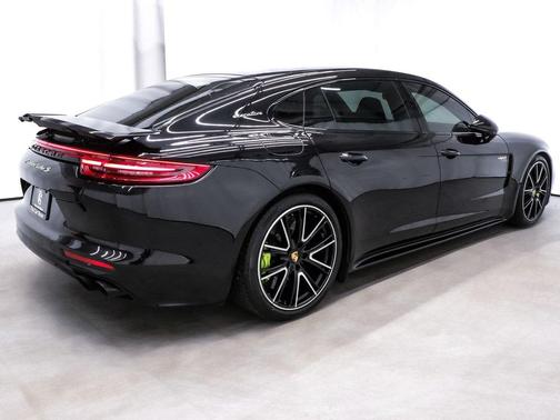 2018 Porsche Panamera Panamera Turbo S E-Hybrid Executive