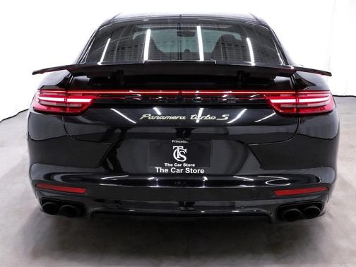 2018 Porsche Panamera Panamera Turbo S E-Hybrid Executive