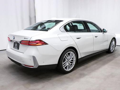 2025 BMW 540 xDrive