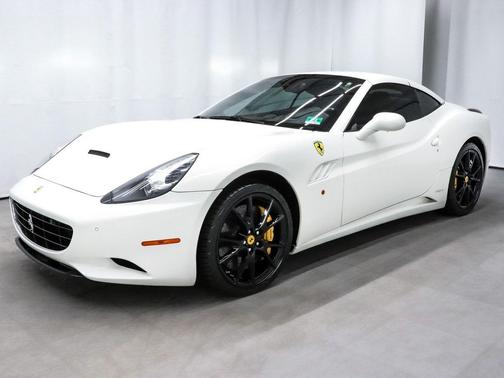 2011 Ferrari California Base