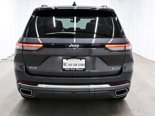 2025 Jeep Grand Cherokee Overland