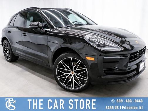 2023 Porsche Macan T