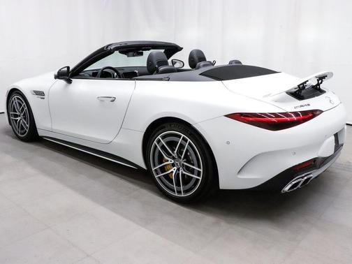 2023 Mercedes-Benz AMG SL 63 Base