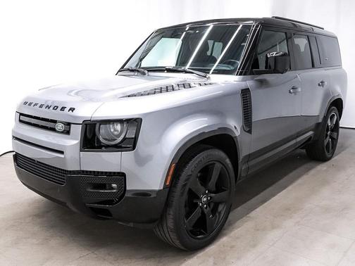 2023 Land Rover Defender 130 X-Dynamic SE