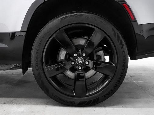 2023 Land Rover Defender 130 X-Dynamic SE