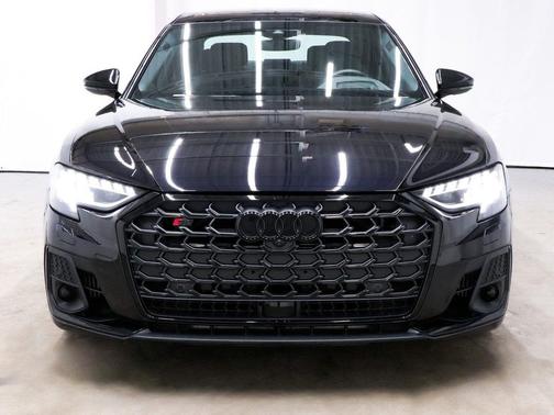 2024 Audi S8 4.0T