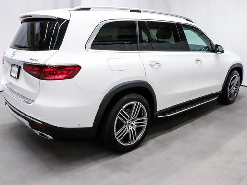 2025 Mercedes-Benz GLS 450 4MATIC