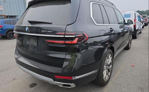 2025 BMW X7 xDrive40i
