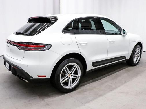 2023 Porsche Macan Base