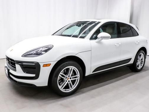 2023 Porsche Macan Base