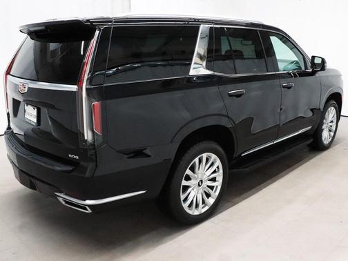 2022 Cadillac Escalade Luxury