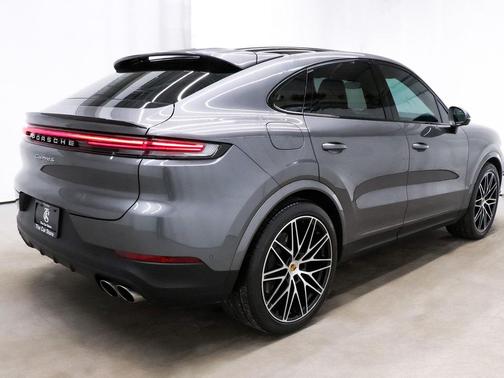 2024 Porsche Cayenne S