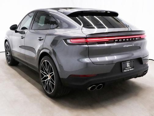 2024 Porsche Cayenne S