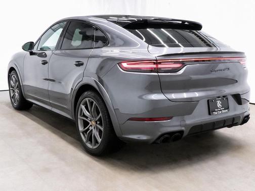 2023 Porsche Cayenne GTS