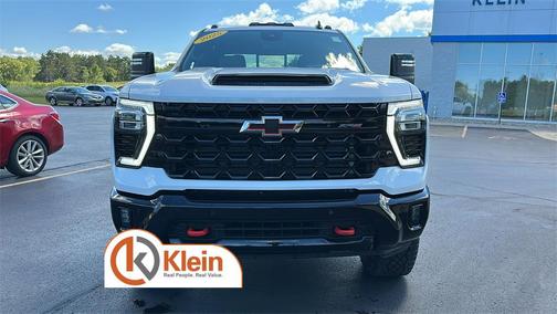 2025 Chevrolet Silverado 2500 4WD Crew Cab Standard Bed ZR2