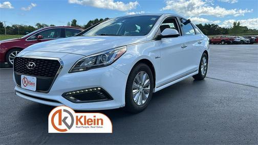 2017 Hyundai SONATA Hybrid SE