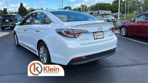 2017 Hyundai SONATA Hybrid SE