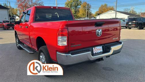 2024 RAM 2500 Big Horn Crew Cab 4x4 6'4' Box