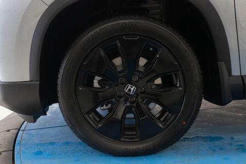 Solar Silver Metallic 2026 Honda Pilot Black Edition