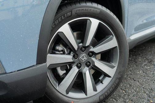 2025 Honda Pilot Touring 8-Passenger