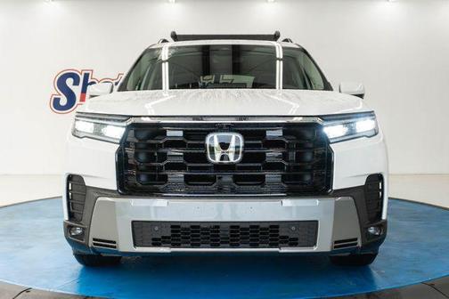 Platinum White Pearl 2026 Honda Pilot Elite